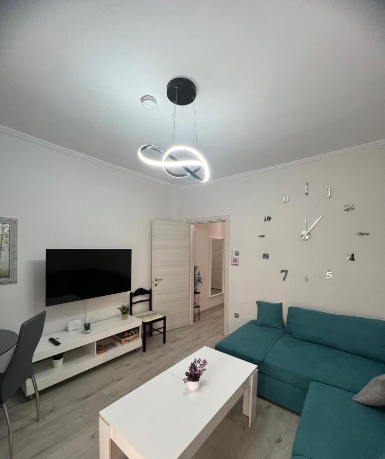 Serres City Center Modern Apartment Екстер'єр фото
