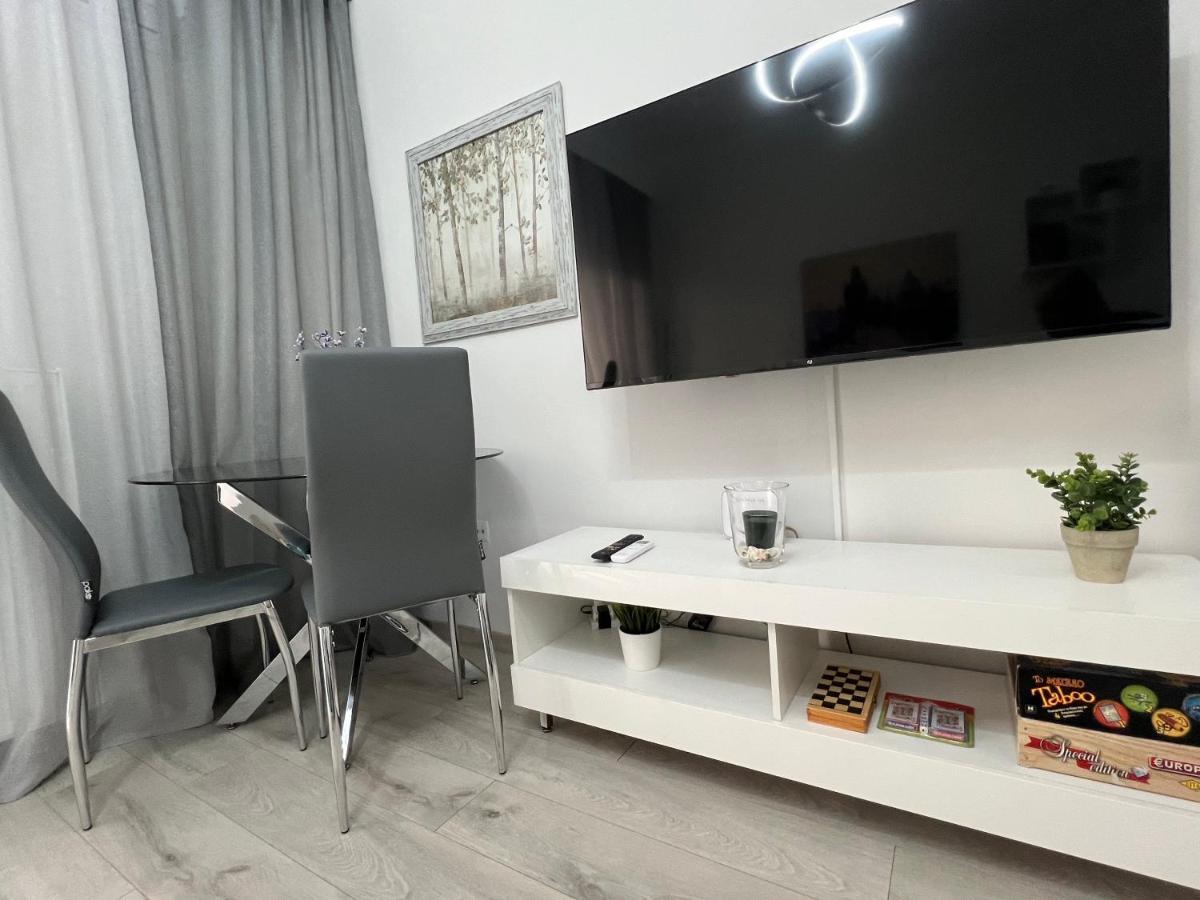 Serres City Center Modern Apartment Екстер'єр фото