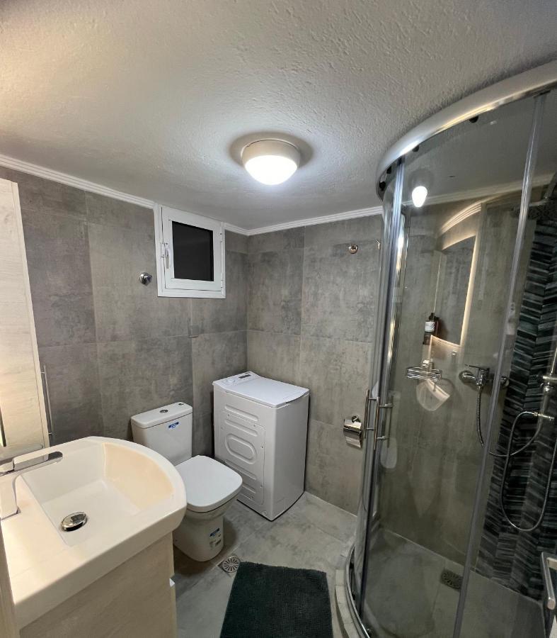 Serres City Center Modern Apartment Екстер'єр фото
